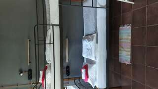 Гостиница Кино Хостел на Выборгской Санкт-Петербург Кровать в 4-местном общем мужском номере-7